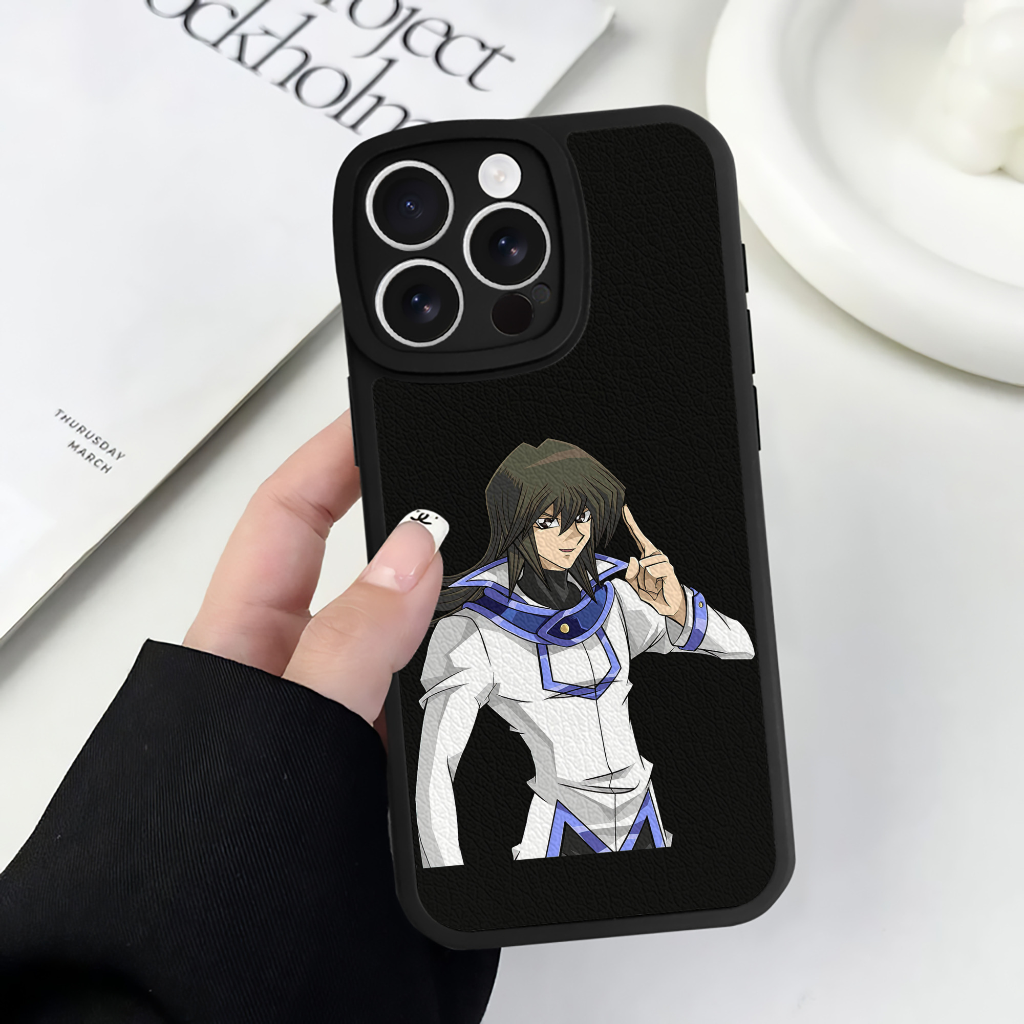遊☆戯☆王 Yu-Gi-Oh! 【iPhone 16シリーズ対応】シリコンスマホケース（レザー調） 材質：シリコン